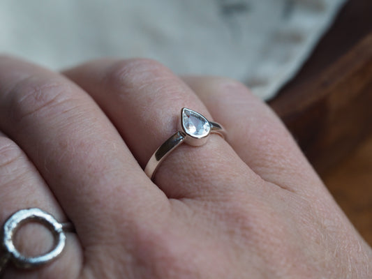 Bague en forme de larme en argent sterling