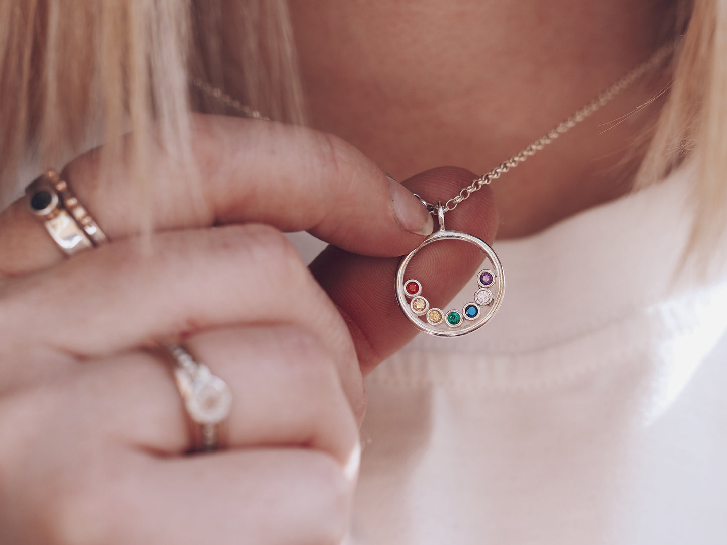 Collier halo de pierre de naissance en argent sterling