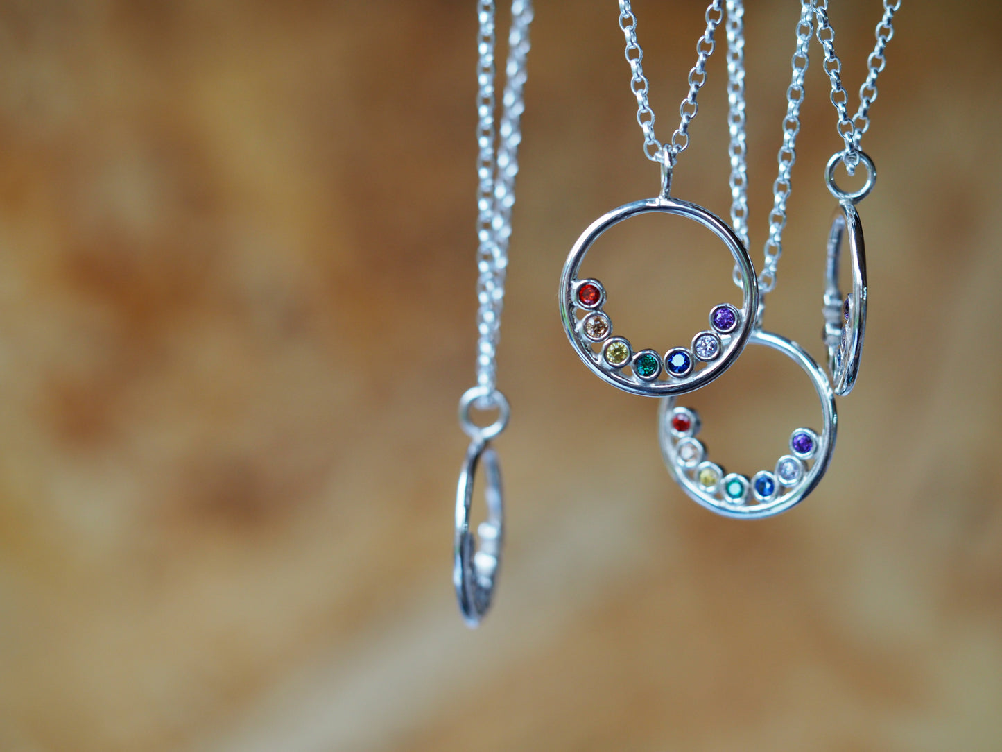 Collier halo de pierre de naissance en argent sterling