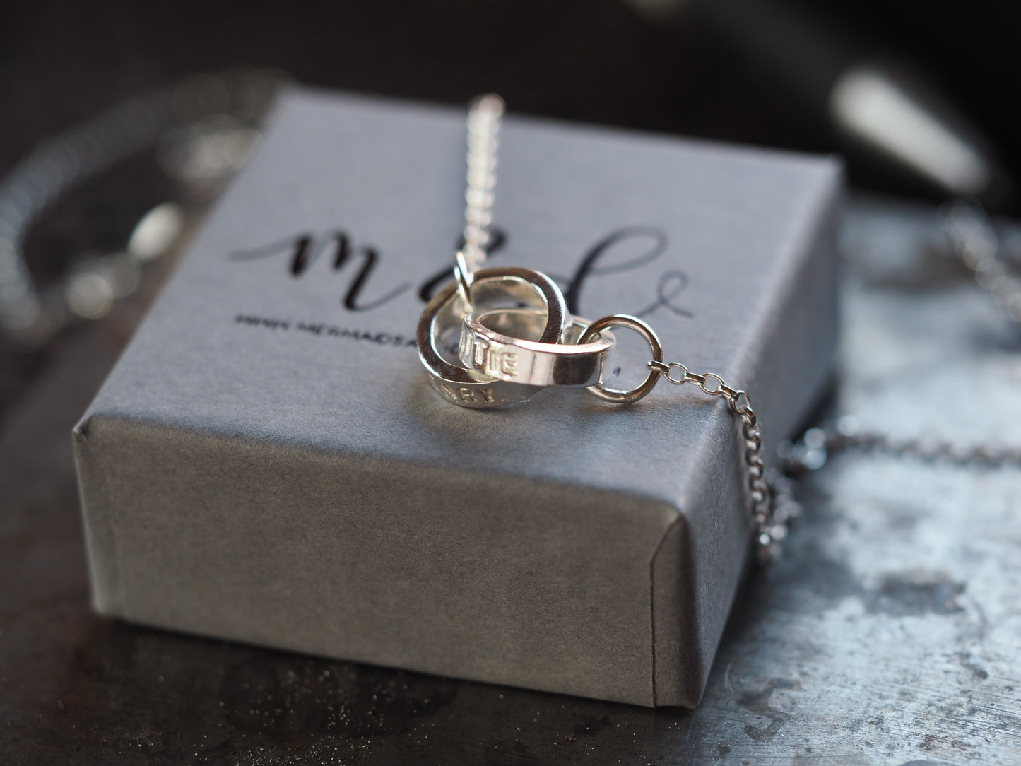 Silver interlinked chunky ring necklace