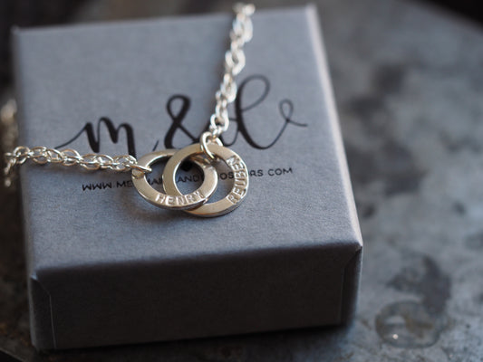 Bracelet entrelacé mini rondelle en argent sterling