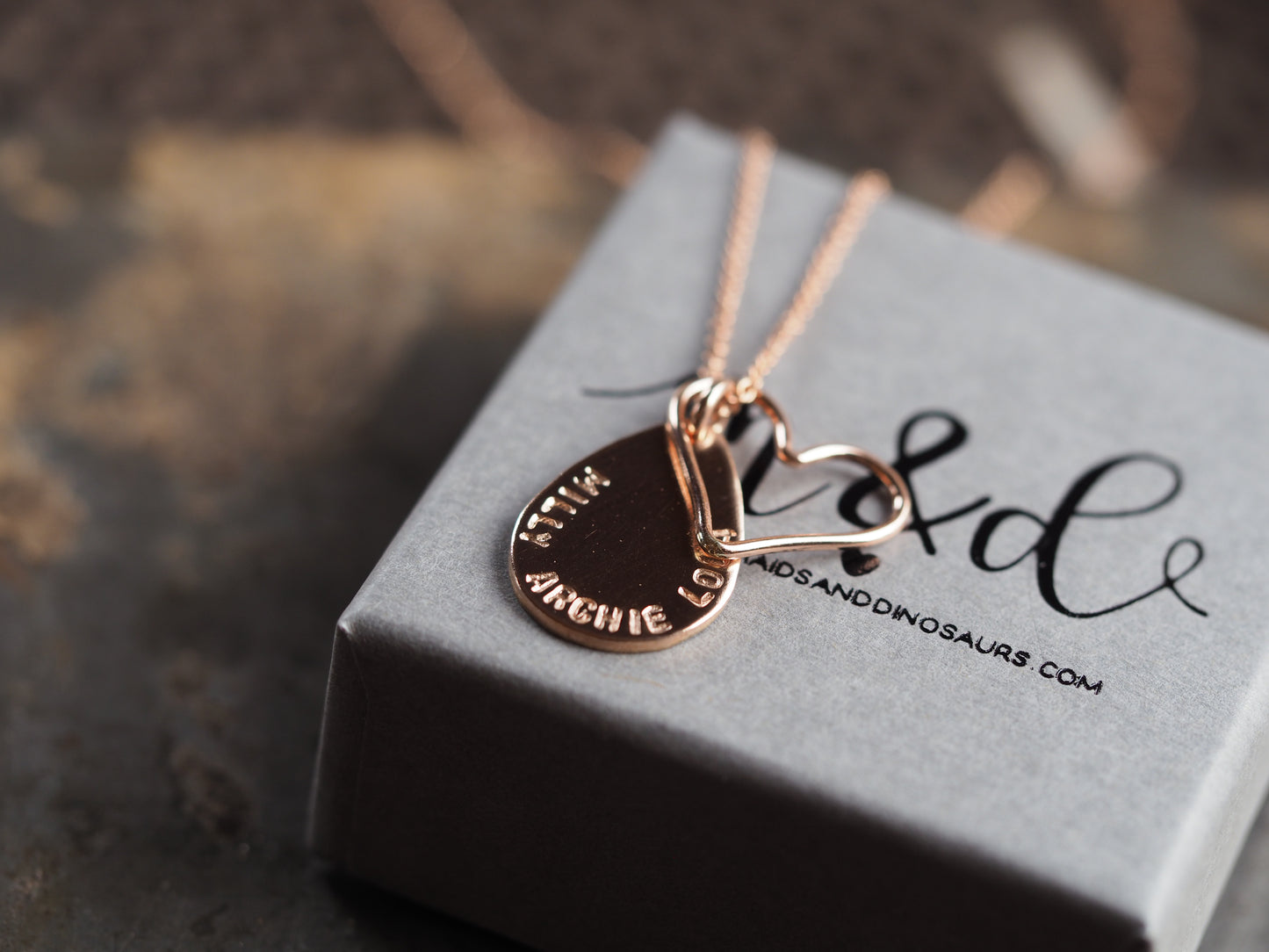 Concevez votre propre collier en forme de larme