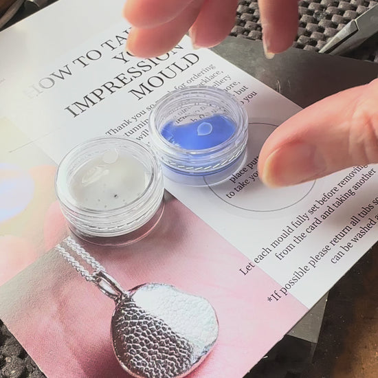 video showing how to take a fingerprint impression